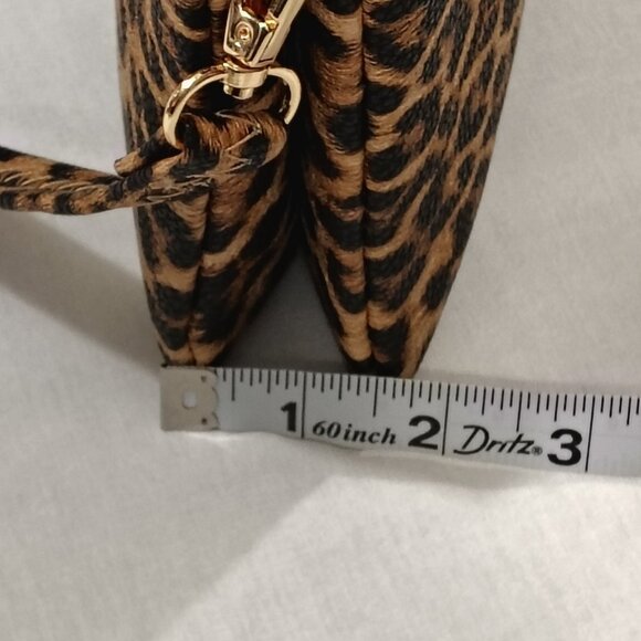 Jen & Co Riley Leopard Print Handbag Crossbody Strap Wristlet Vegan Leather NWT - Picture 12 of 16